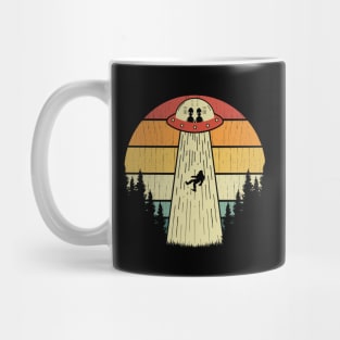 bigfoot ufo abduction Mug